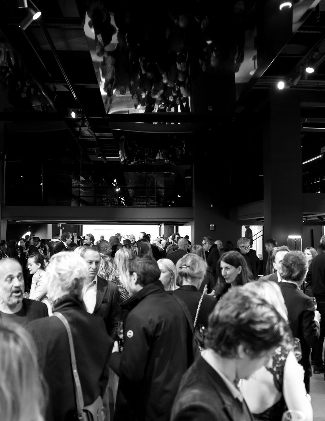 York Showroom Design Holding