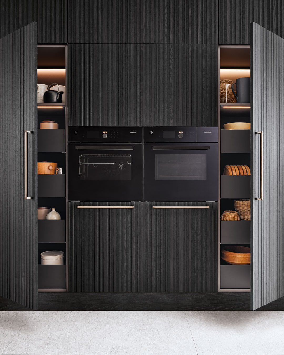 Italia Kitchen storage doors with ovens