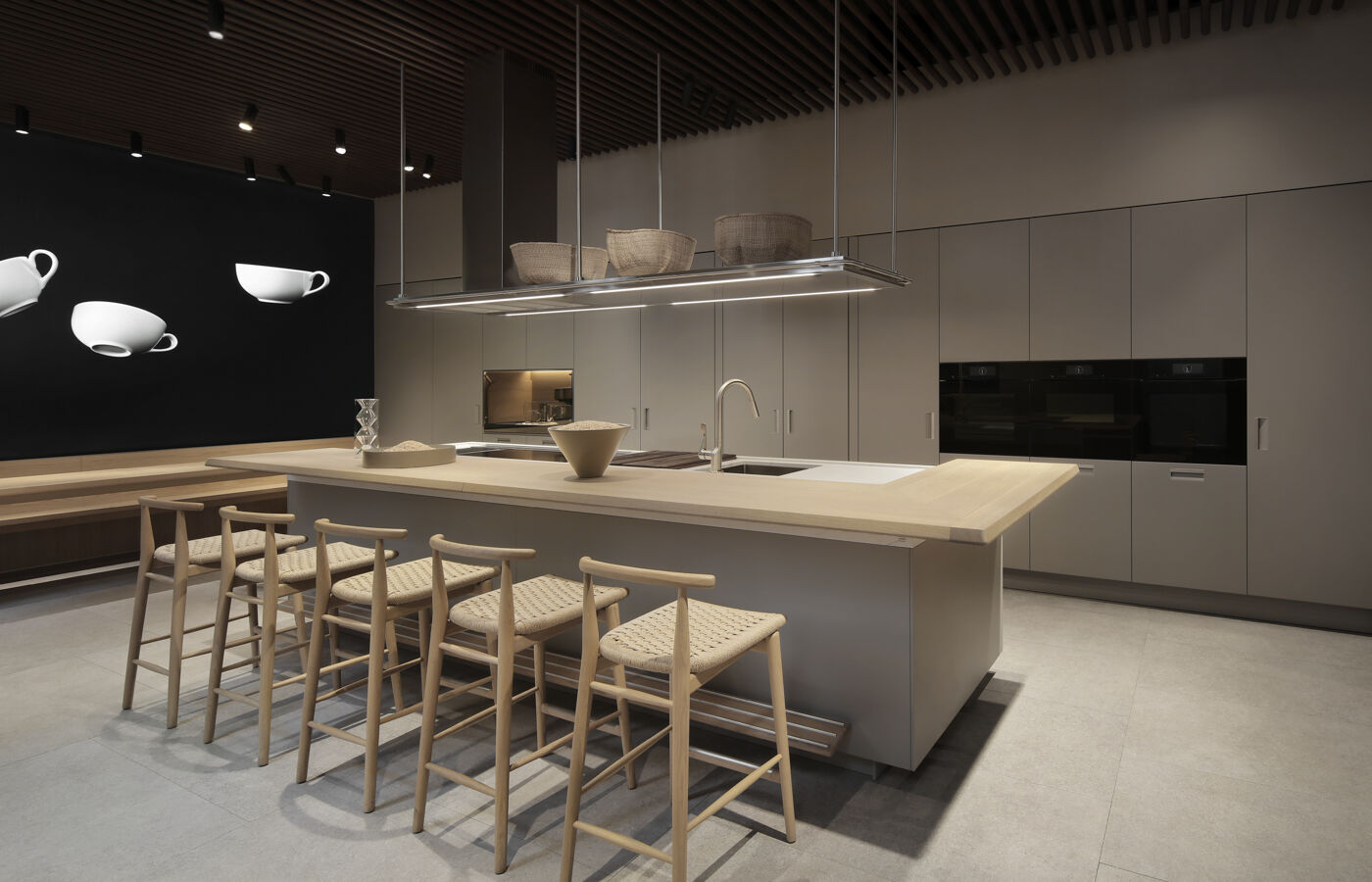 Italia elegant kitchen with angular snack top front view