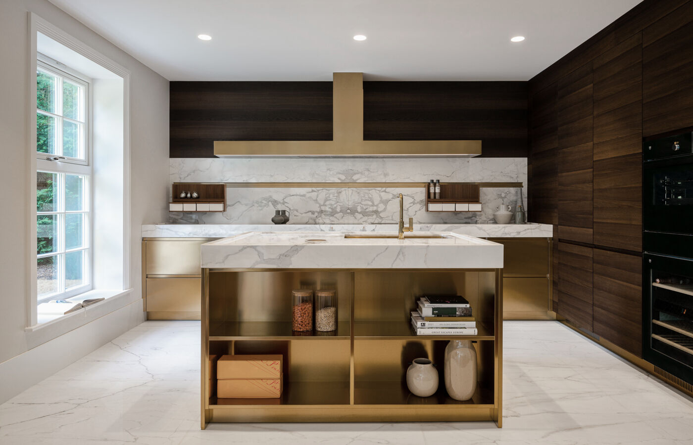 bronze kitchen Arclinea with worktop in white marble, residential project in England
