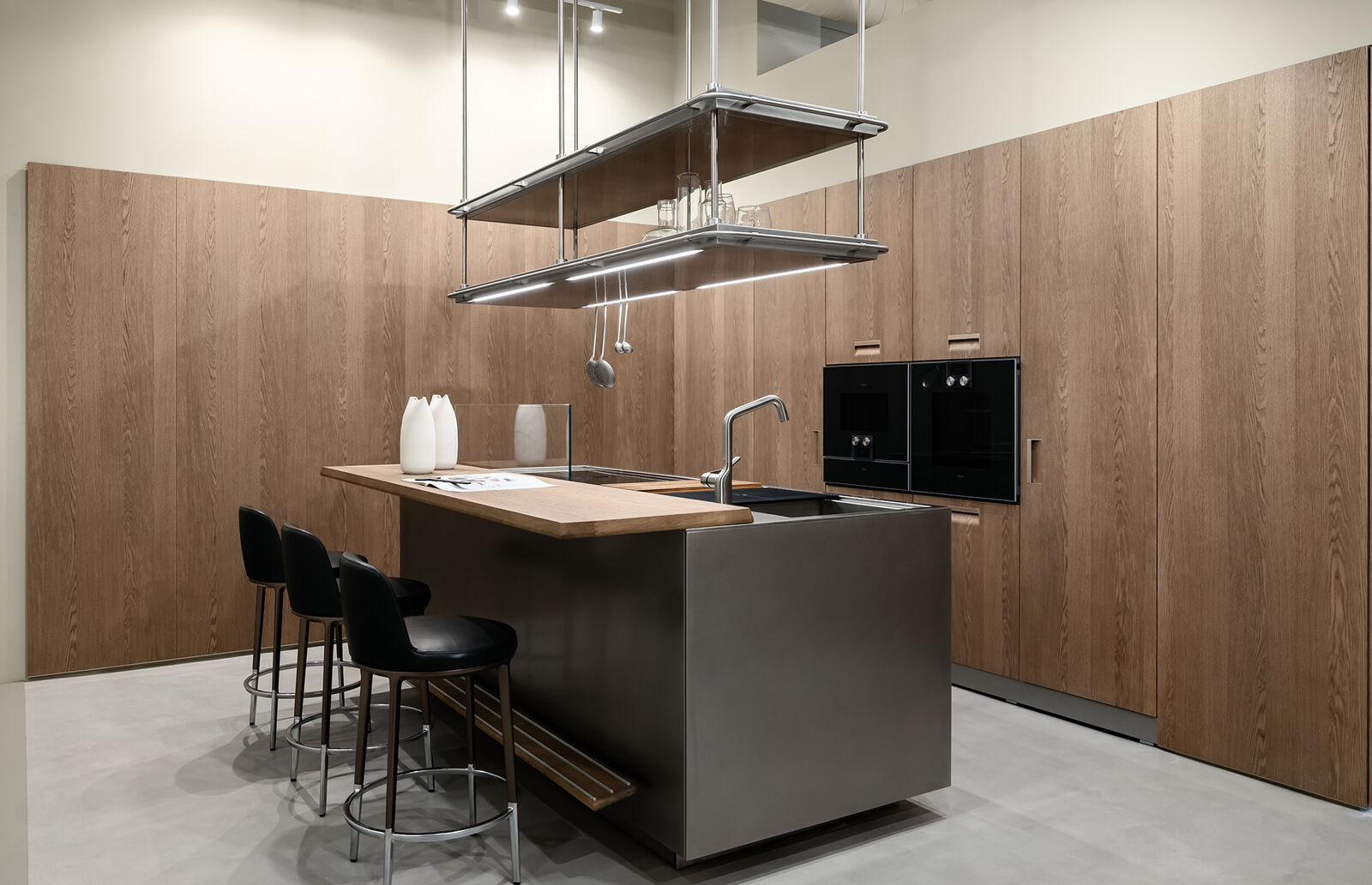 Showroom Arclinea Moscow Italia island