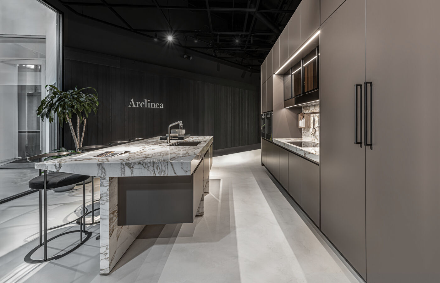 Miami Showroom6