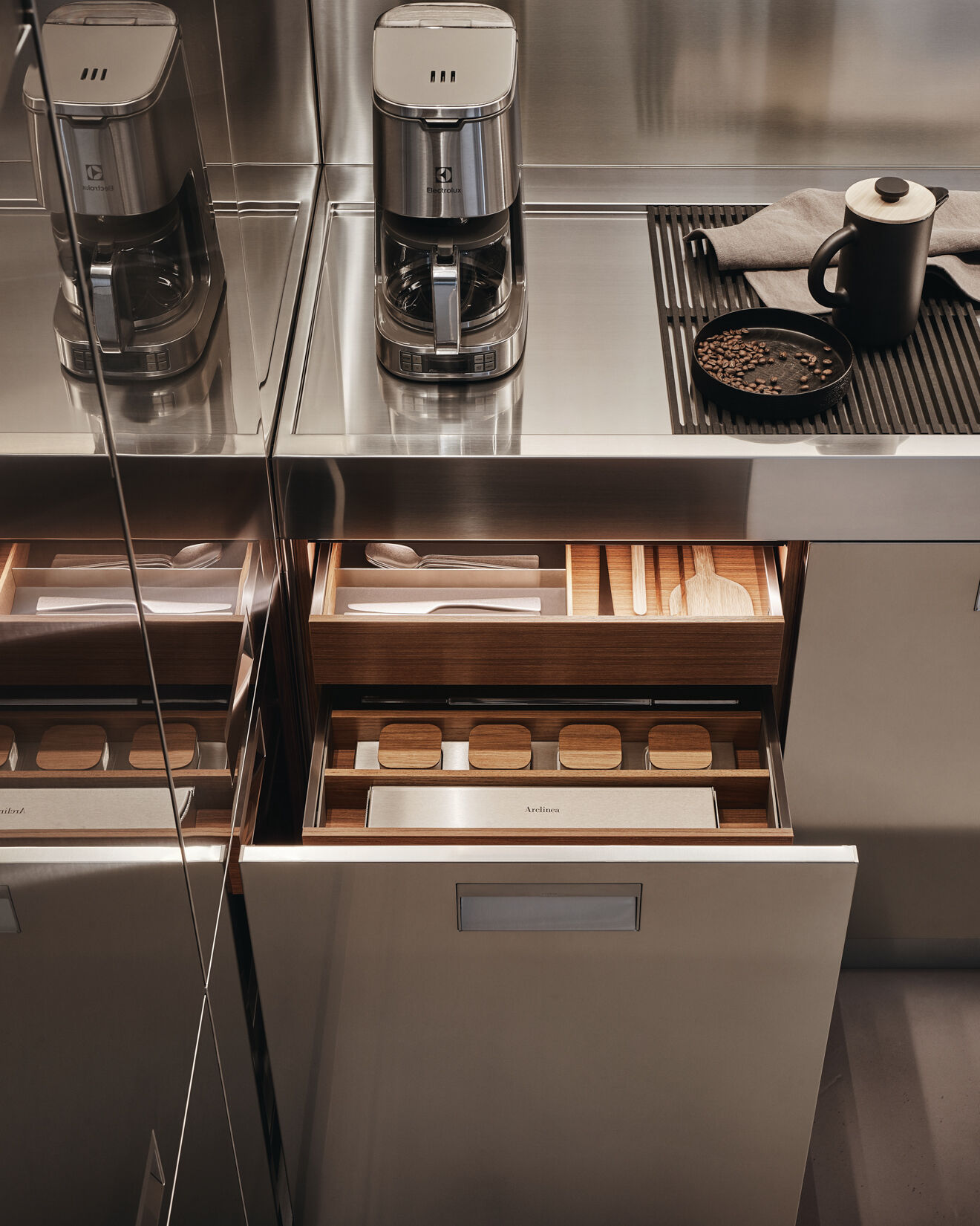 Italia Kitchen drawer