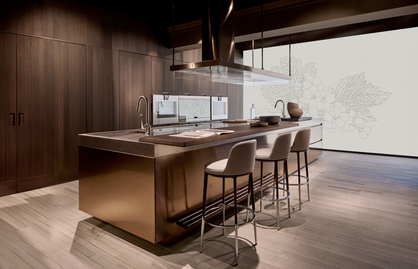 Convivium in black PVD and Portoro marble, integrated Era System table in NTF Black Ash. Black PVD Convivium hood.