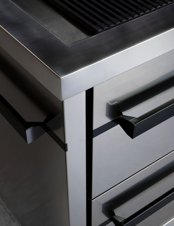 Milan showroom kitchen Arclinea proxima collection via durini00005