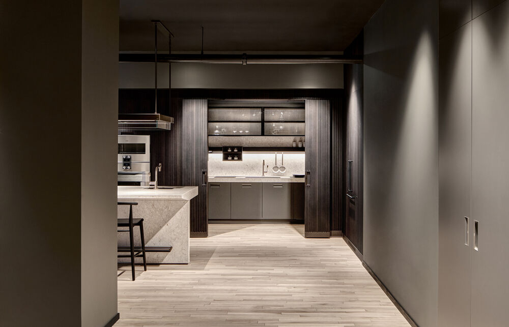 Arclinea Boston showroom, luxury kitchen front view 