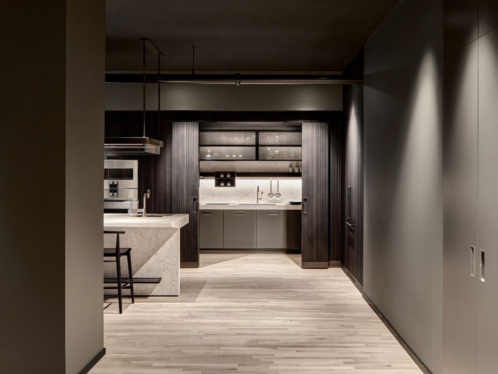 LA Showroom boston news