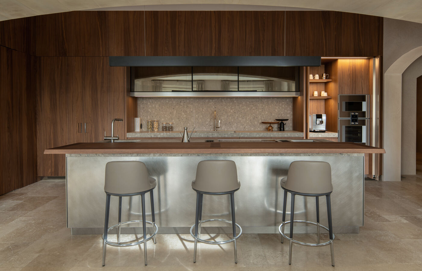 Arclinea kitchen Convivium island view with integrated sink and concealed appliances wall