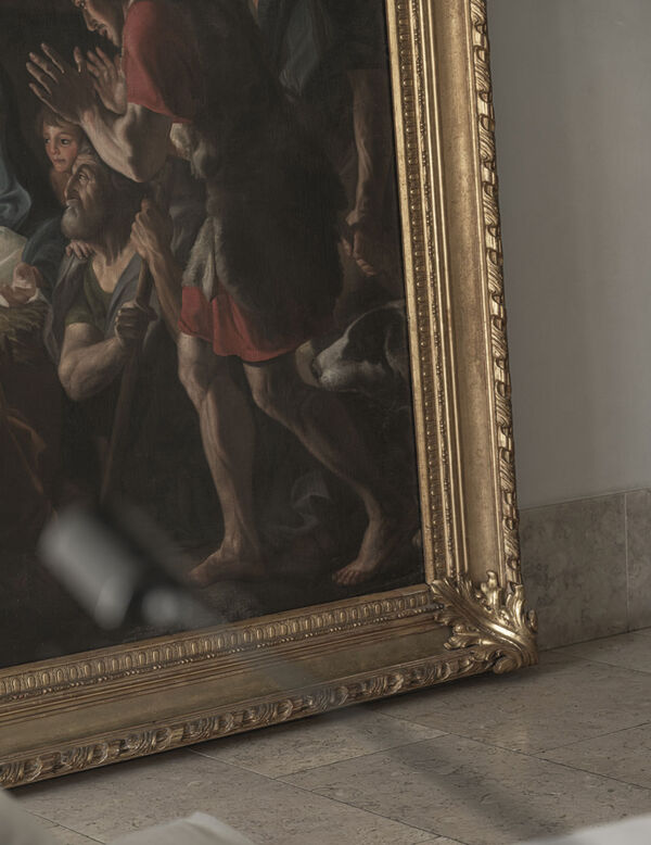 frame detail in gold